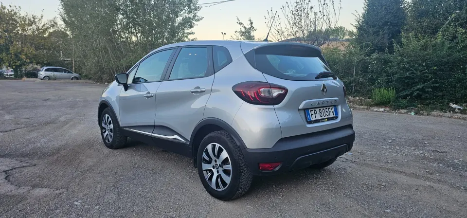 Renault Captur — foto 3