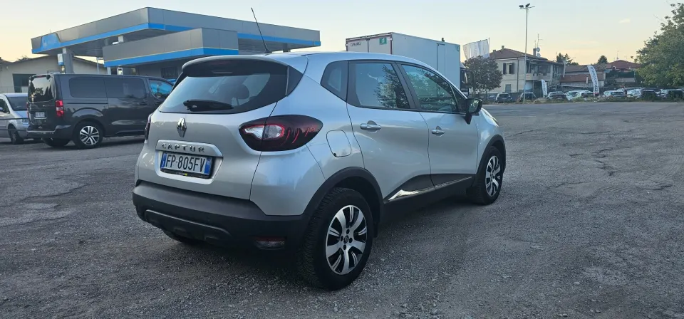 Renault Captur — foto 5