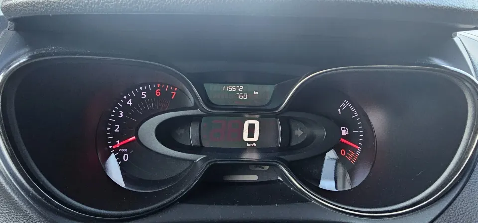 Renault Captur — foto 11
