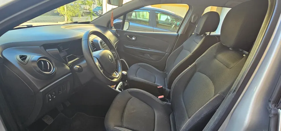 Renault Captur — foto 12