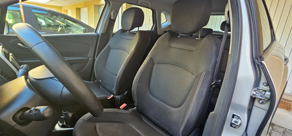 Renault Captur — foto 13