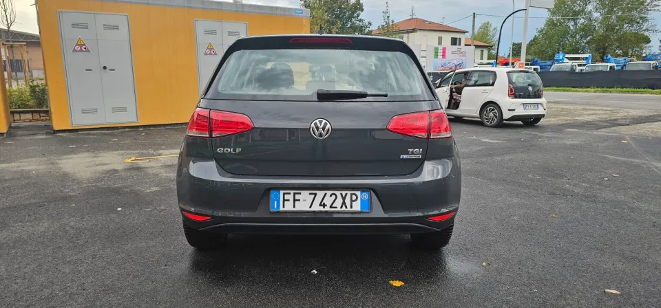 Volkswagen Golf — foto 5